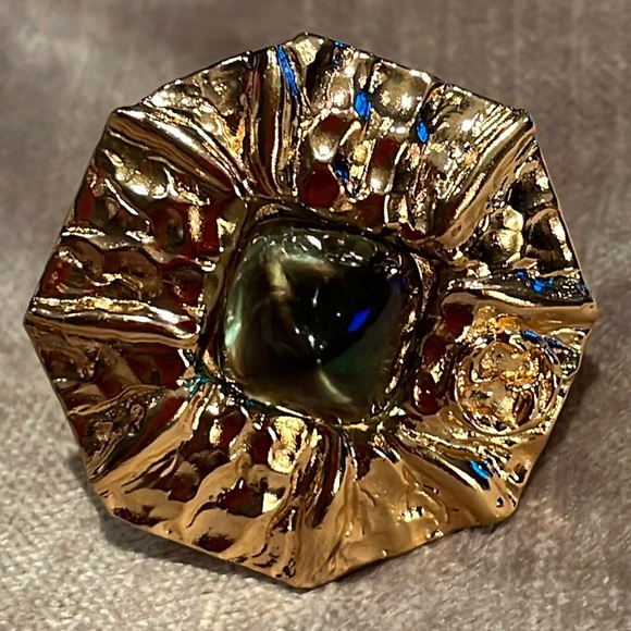 GUCCI Gold & Green Bold Flower Ring Size 7 - Picture 5 of 17